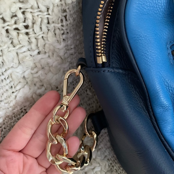 Michael Kors Leather Bag. Like new! - Picture 5 of 10